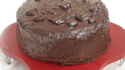 Шоколадный блинный торт с творожным кремом