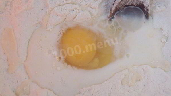 шоколадный блинный торт с творожным кремом