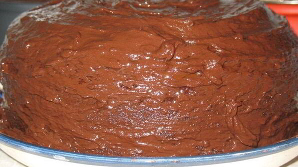 шоколадный торт мега-коричневенькое