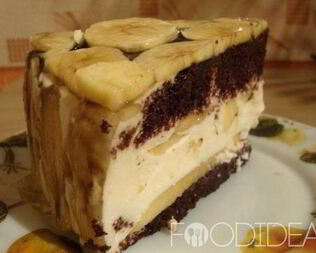 Шоколадный торт с бананами