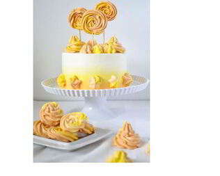 Шоколадный торт с кремом из экзотических фруктов