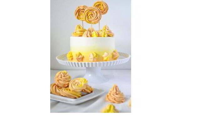 Шоколадный торт с кремом из экзотических фруктов