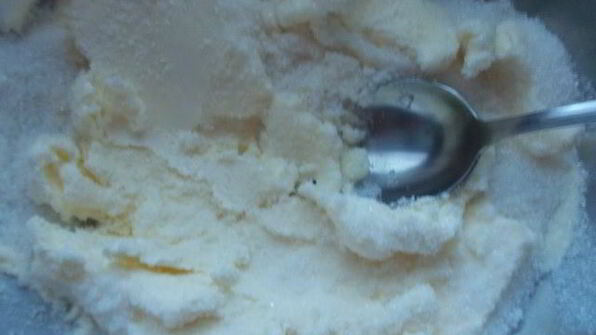 торт с изюмом, орехами и маком