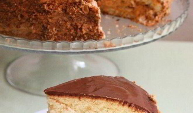 Торт Сникерс