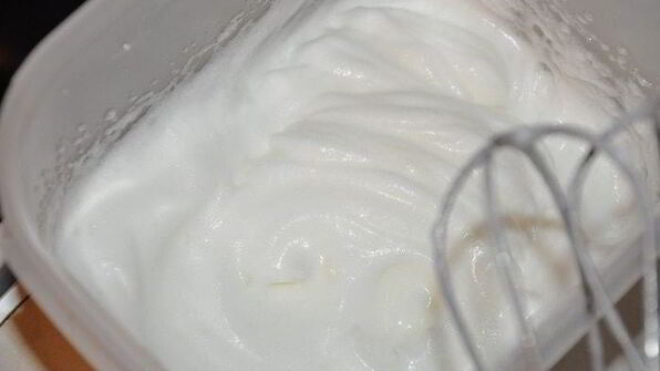 тыквенно-шоколадный торт-купол с малиновым желе