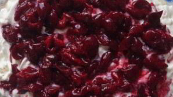 вишневый торт со сливками