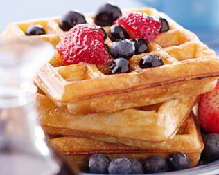 Брюссельские вафли со свежими ягодами