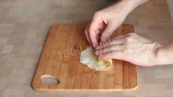 хрустящие сахарные вафли на сковороде