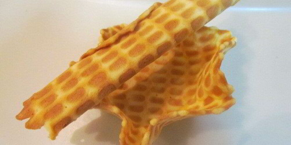 Рецепт сладких вафельных трубочек-корзиночек