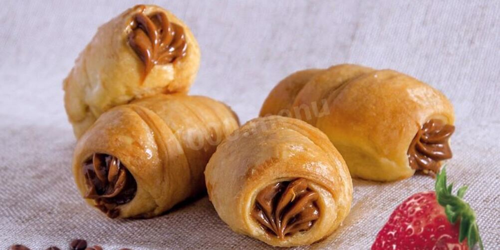 Рецепт слоеных трубочек со сгущенкой