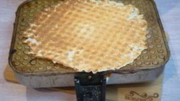 вафли в вафельнице