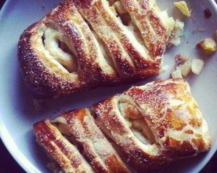 Яблочный рулет