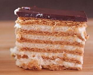 Домашний торт-эклер из печенья