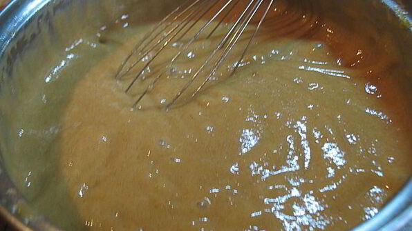 профитроли из льняной муки с яблочно-карамельным муссом