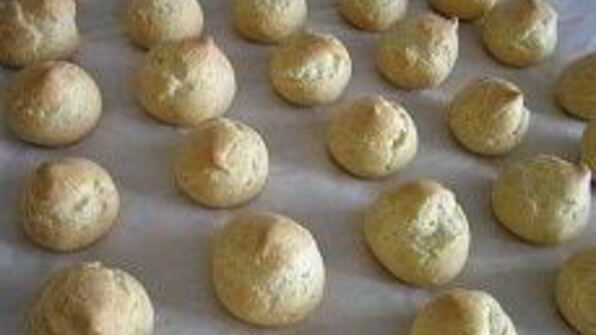 профитроли с лимонным кремом