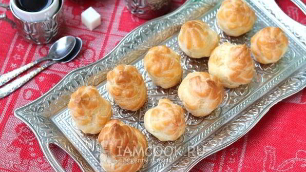 профитроли с заварным кремом