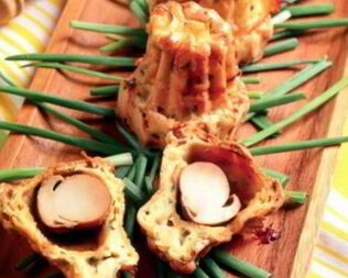 Эклеры из заварного теста с белыми грибами