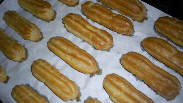 эклеры с масляно-заварным кремом