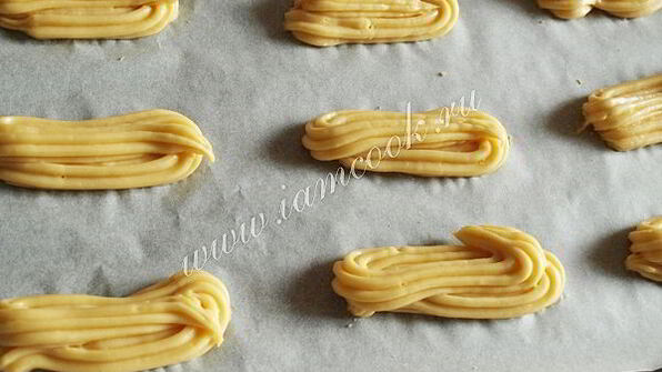 эклеры со сгущенкой