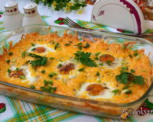 Картофельная запеканка с яичницей