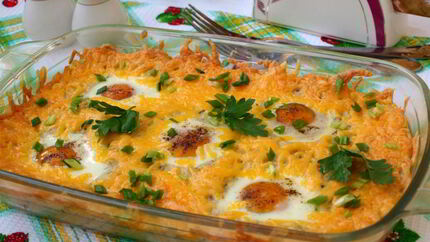 Картофельная запеканка с яичницей