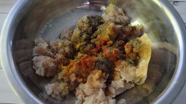 мясная запеканка с капустой в кабачковой шубе