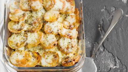 Острая картофельная запеканка с кабачком