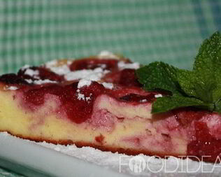 Творожная запеканка с клубникой в мультиварке