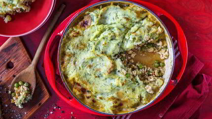 Запеканка из картофеля с индейкой и овощами