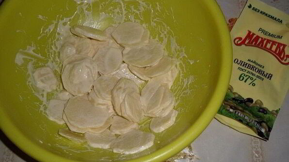 запеканка с картофелем, курицей и грибами