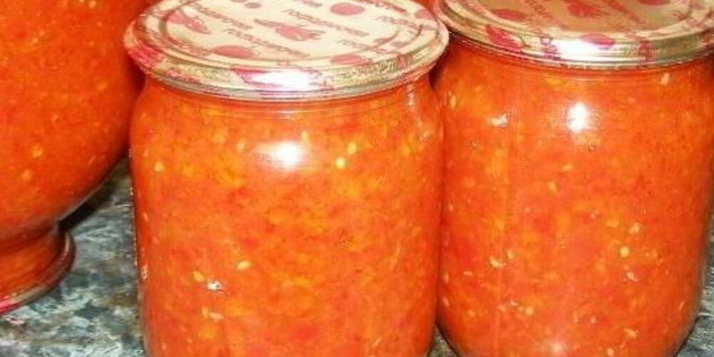 Рецепт аджики из помидоров, яблок и перца