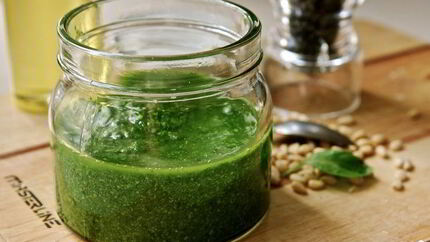 Аджика из зеленых помидоров