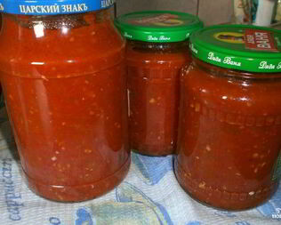 Аджика с хреном и помидорами