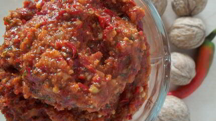 Аджика с орехами