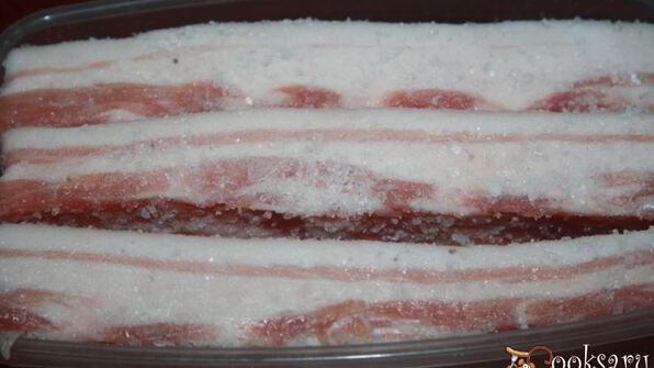 вкуснейшее домашнее сало с чесноком и сухой кавказской аджикой