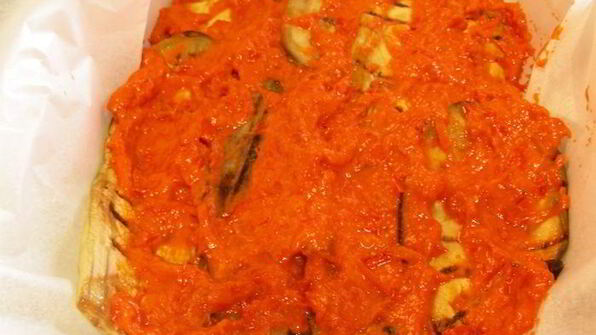 запеканка из баклажанов с аджикой и моцареллой