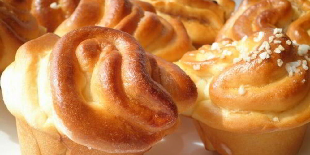 Рецепт ароматных дрожжевых булочек с джемом