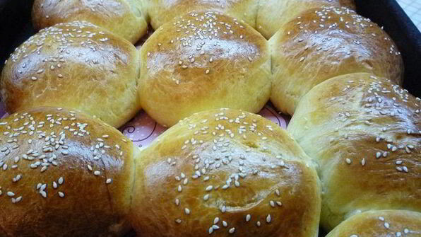 булочки с брусничным джемом данубио