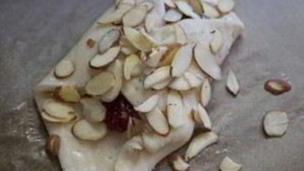 датские булочки с марципаном и джемом