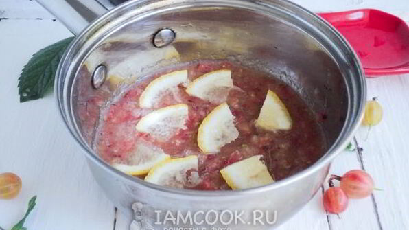 джем из крыжовника, лимона и мелиссы