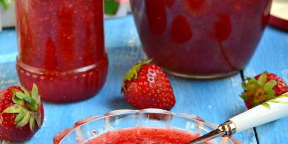 Рецепт клубничного джема без варки на зиму