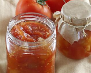 Пряный томатный джем с яблоками