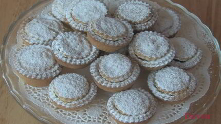 Рождественские корзиночки с джемом