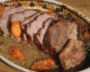 Свинина, запеченная в апельсиновом джеме с горчицей