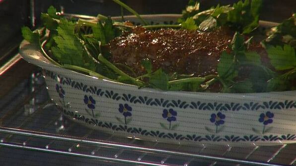 свинина, запеченная в апельсиновом джеме с горчицей