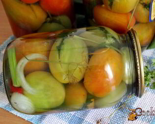 Фаршированные зеленые помидоры на зиму