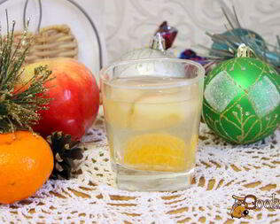 Ароматный компот из яблок и мандаринов