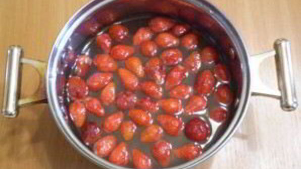 клубничный компот