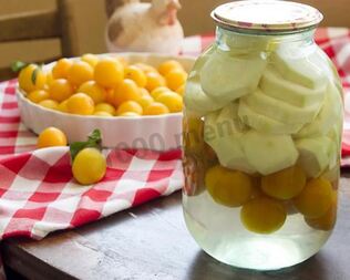 Компот из алычи и кабачков на зиму