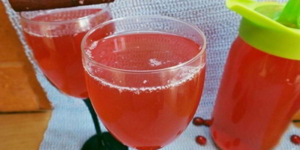 Рецепт компота из кизила